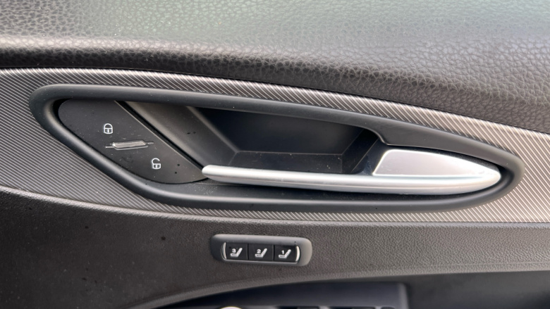 Alfa Romeo Stelvio 2.2 D 210 Speciale 5dr Auto Diesel Estate